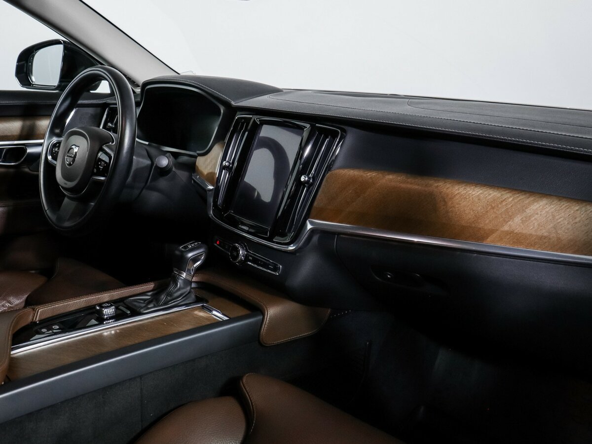 Купить Volvo S90 с пробегом. Фото: #6