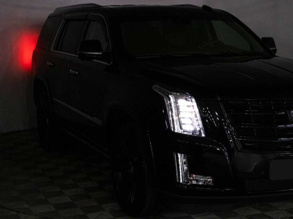 Купить Cadillac Escalade с пробегом. Фото: #39