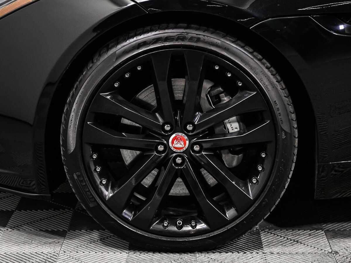 Купить Jaguar F-Type с пробегом. Фото: #11