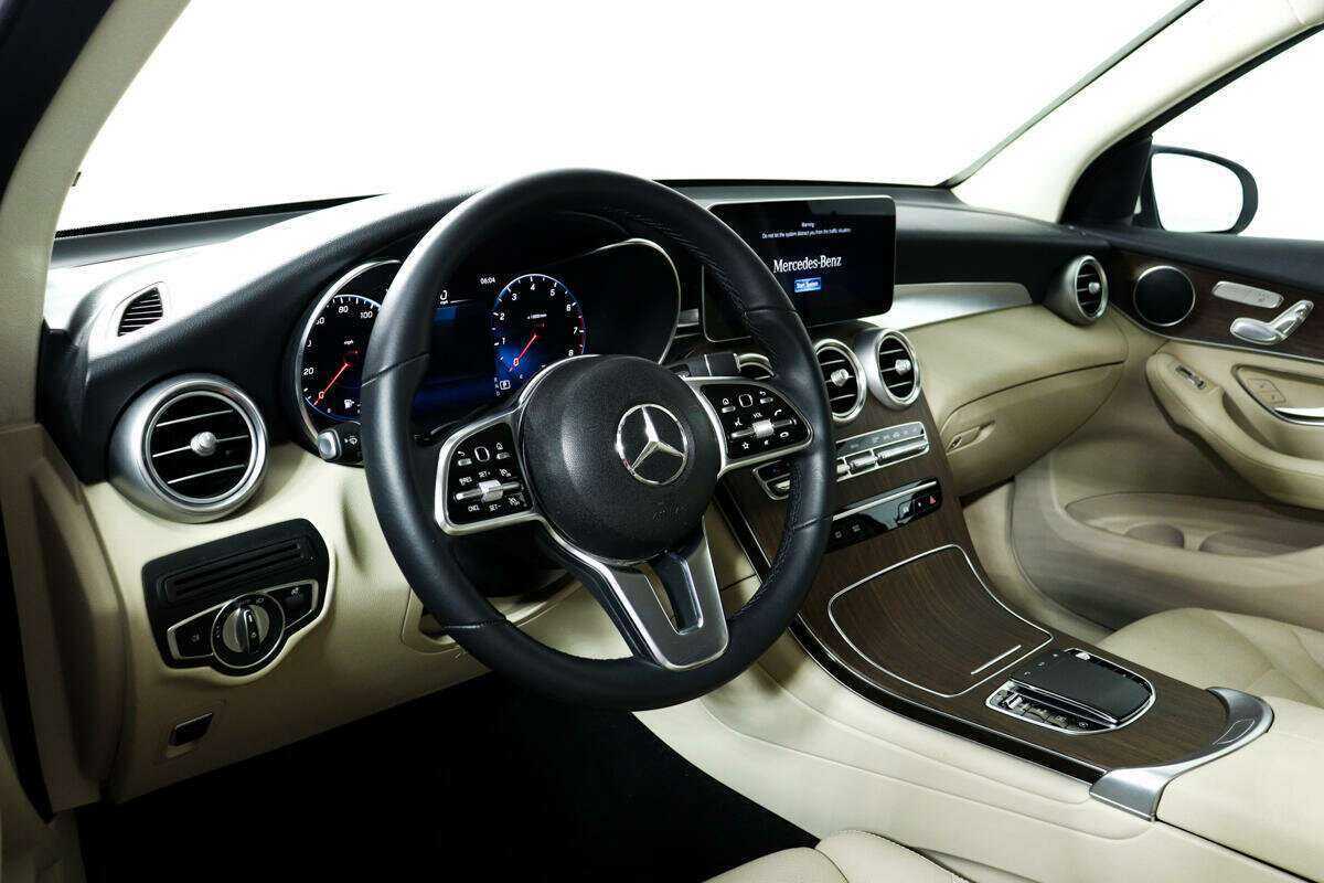 Купить Mercedes-Benz GLC с пробегом. Фото: #12