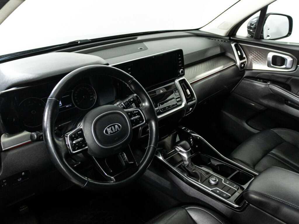Купить Kia Sorento с пробегом. Фото: #10
