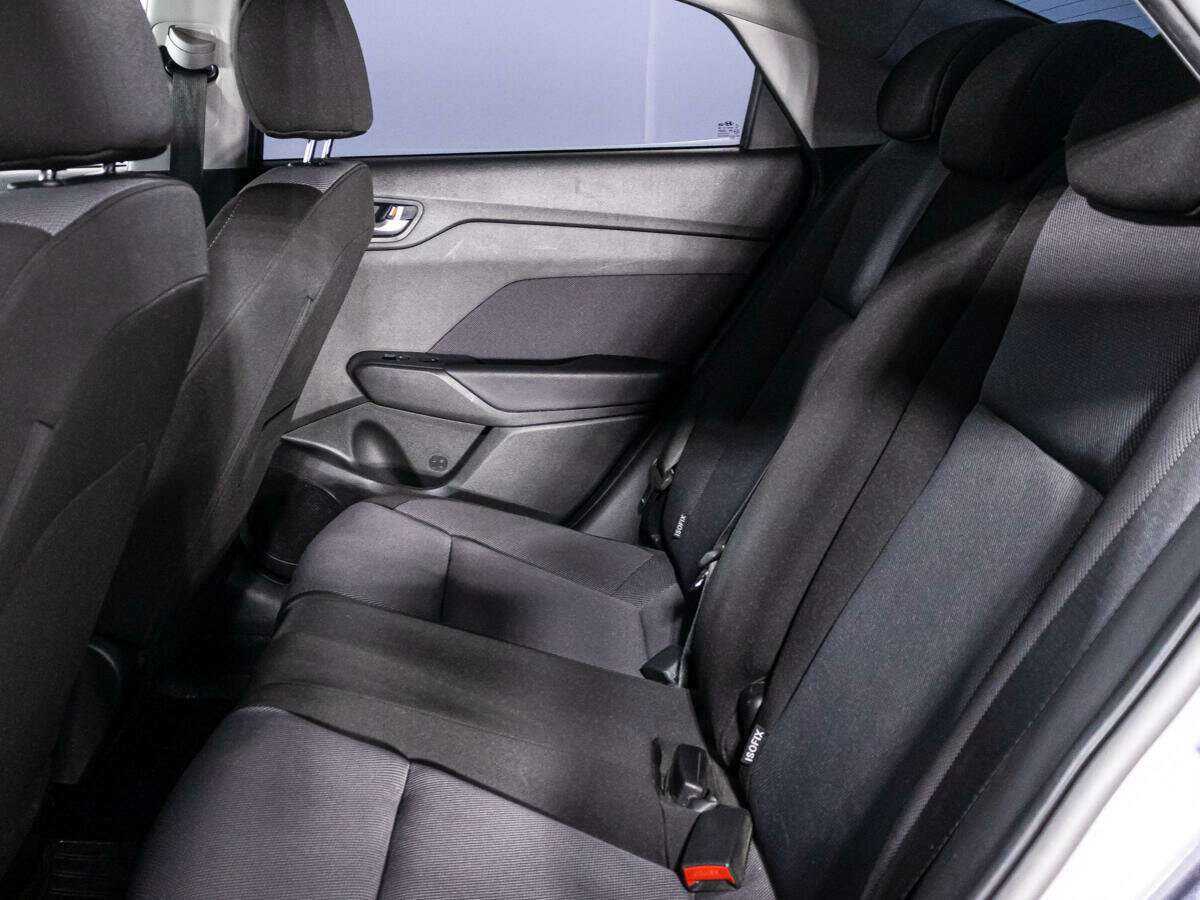 Купить Hyundai Solaris с пробегом. Фото: #9