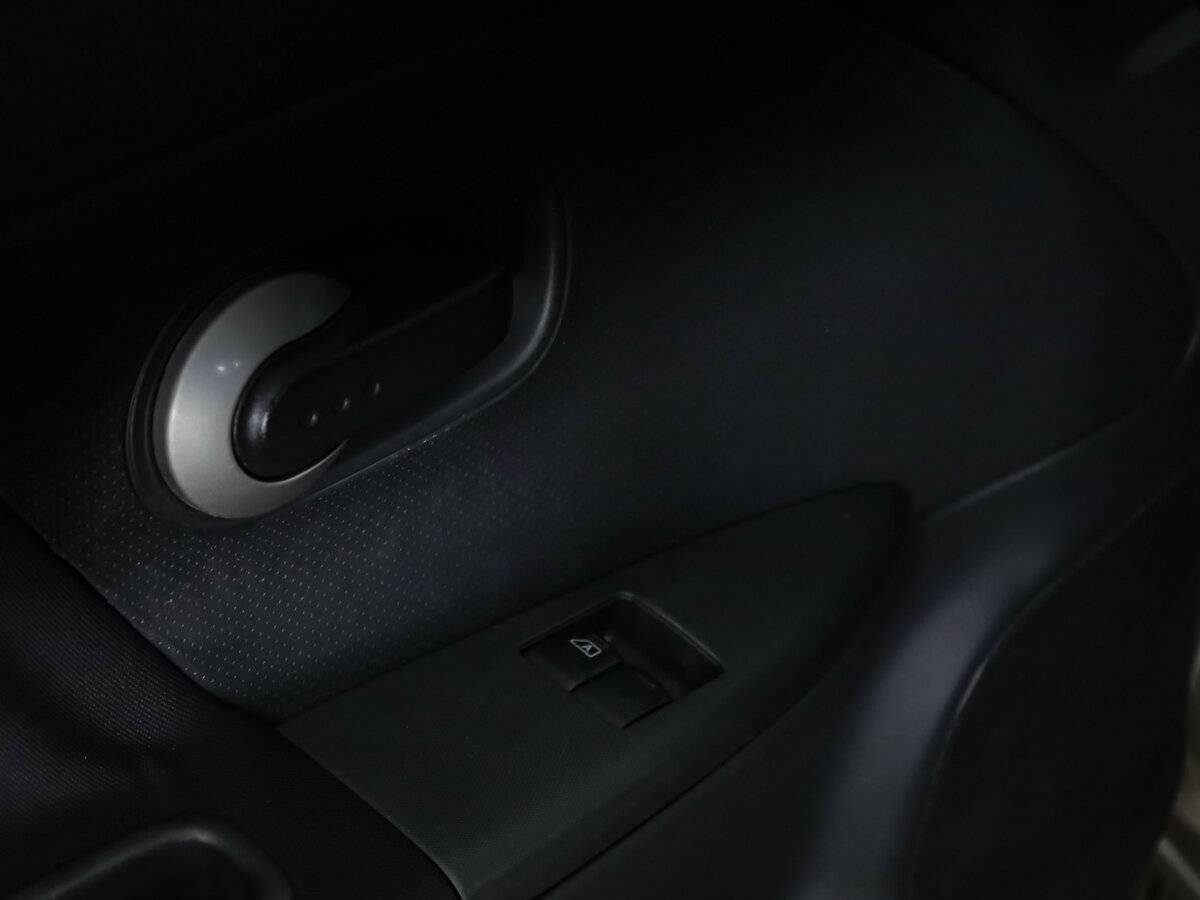 Купить Nissan Note с пробегом. Фото: #9