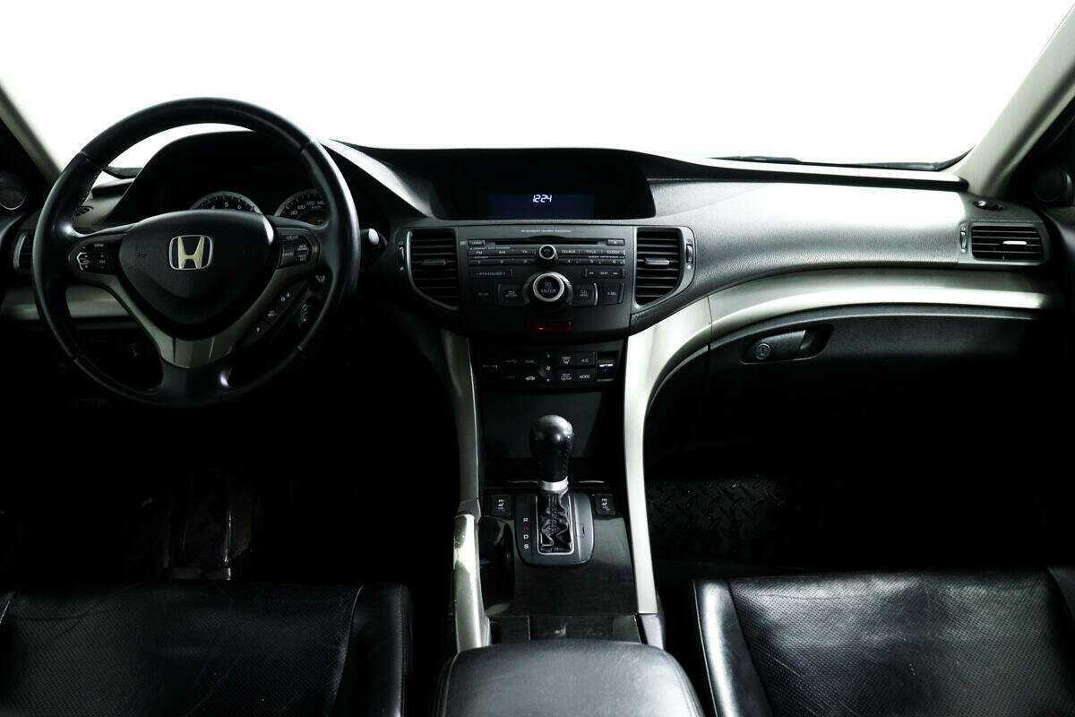 Купить Honda Accord с пробегом. Фото: #10