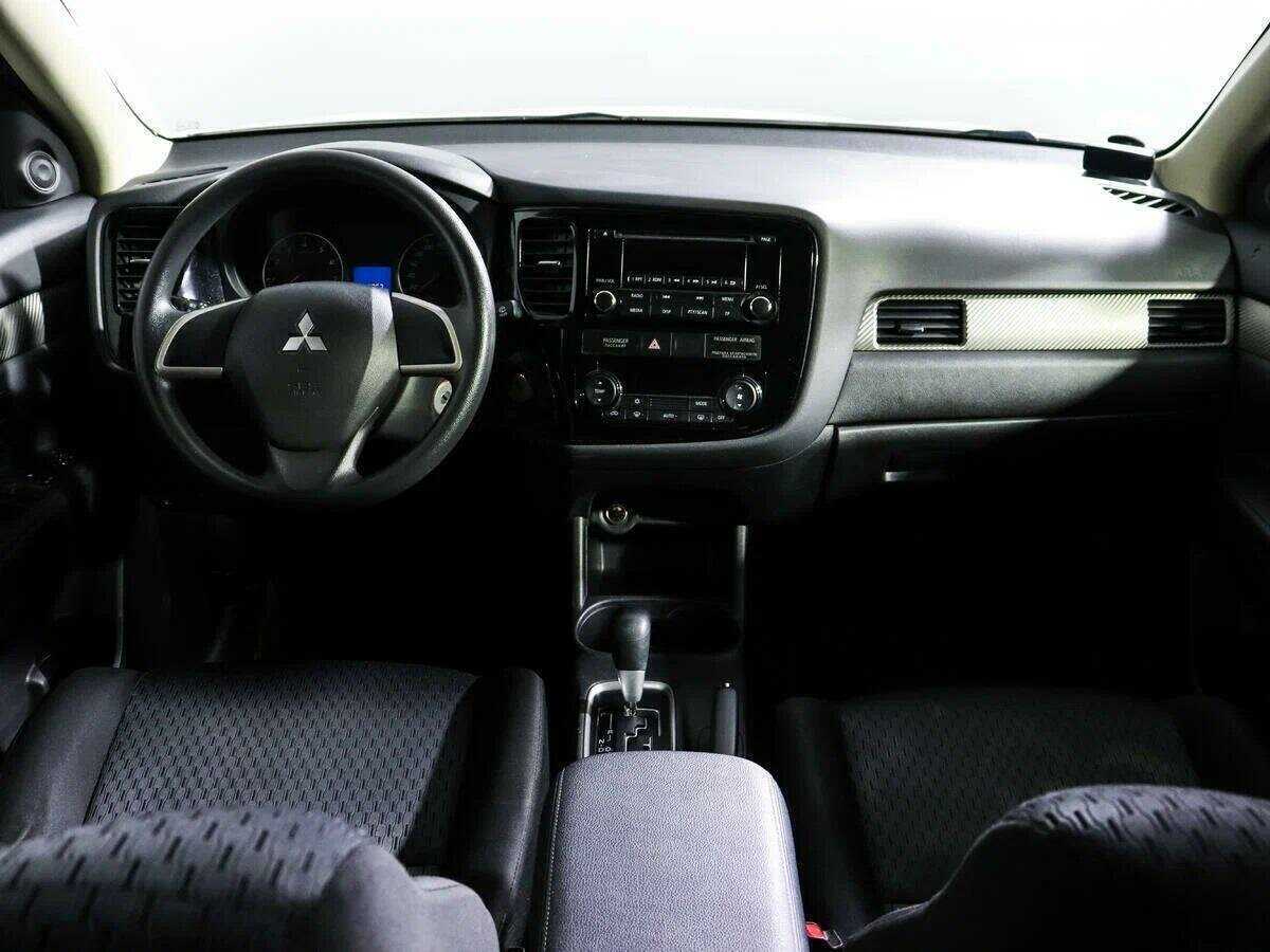Купить Mitsubishi Outlander с пробегом. Фото: #9