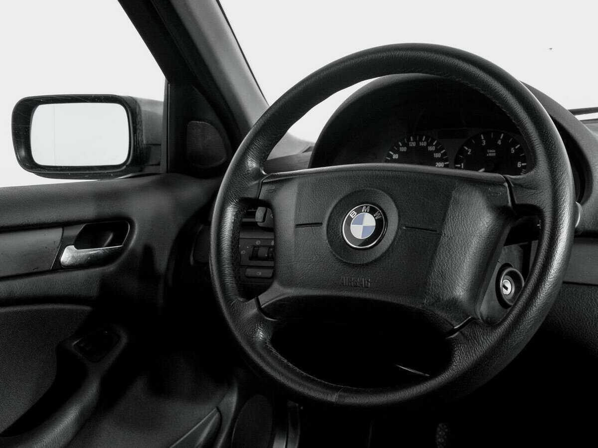 Купить BMW 3 серии с пробегом. Фото: #13