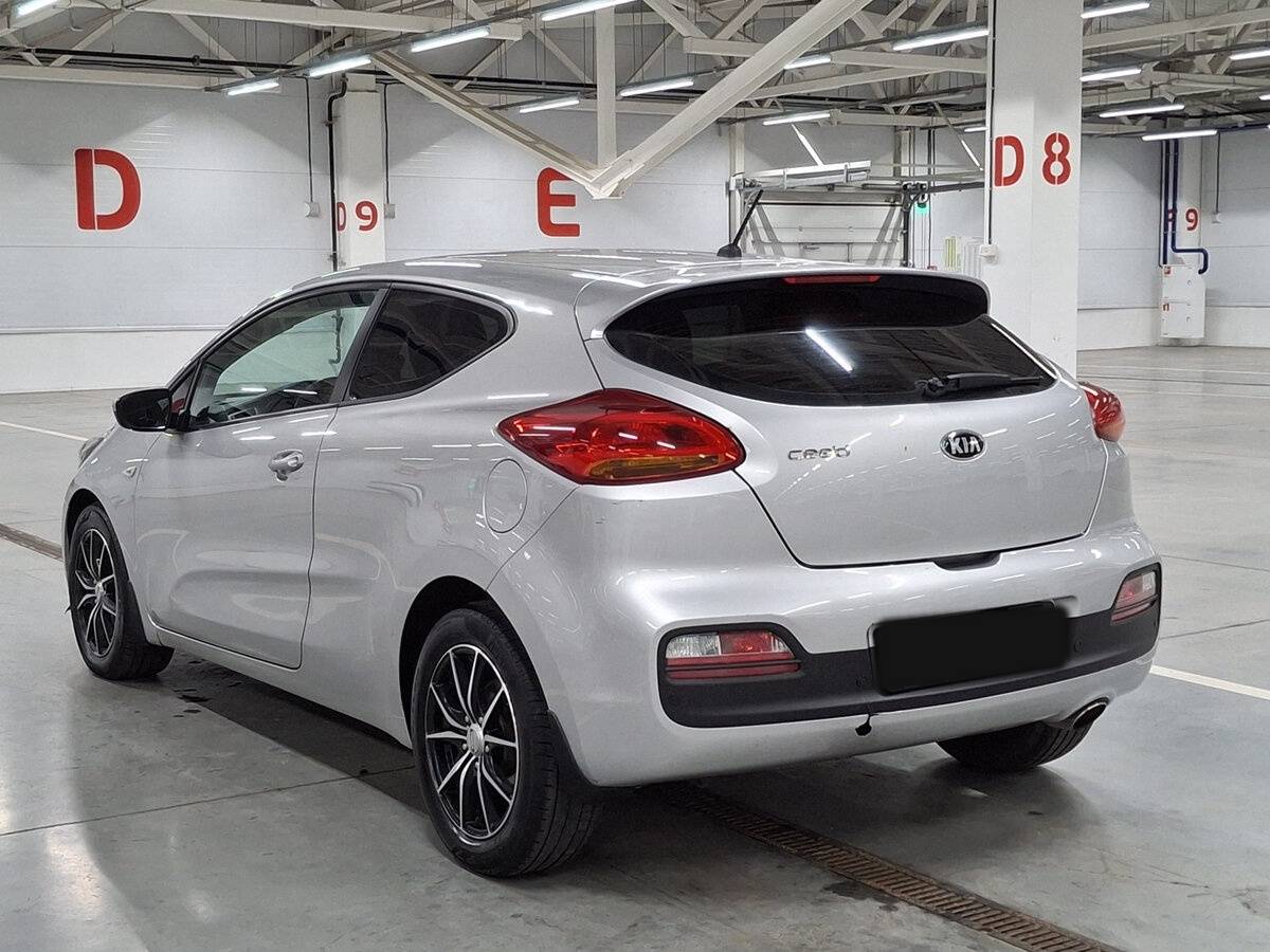Купить Kia Ceed с пробегом. Фото: #6