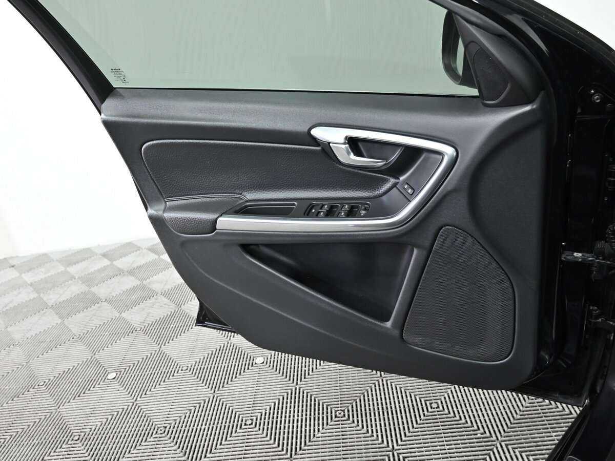 Купить Volvo S60 с пробегом. Фото: #10