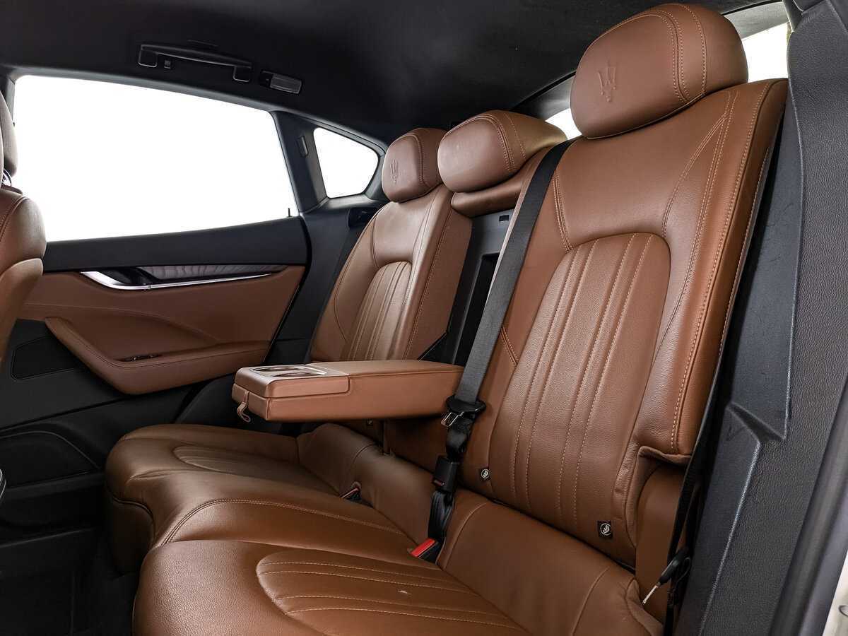 Купить Maserati Levante с пробегом. Фото: #13