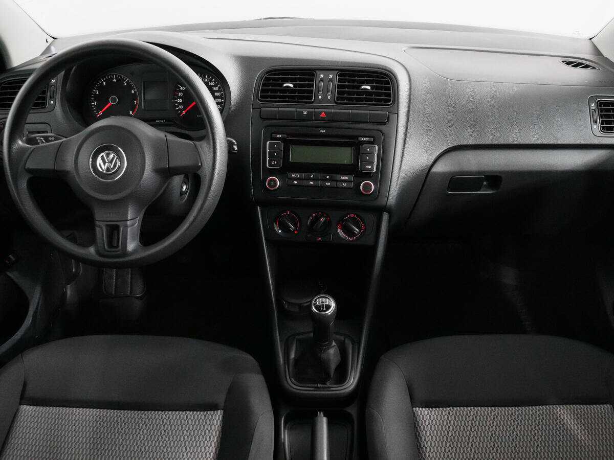 Купить Volkswagen Polo с пробегом. Фото: #11