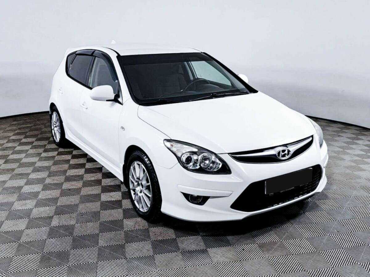 Купить Hyundai i30 с пробегом. Фото: #2