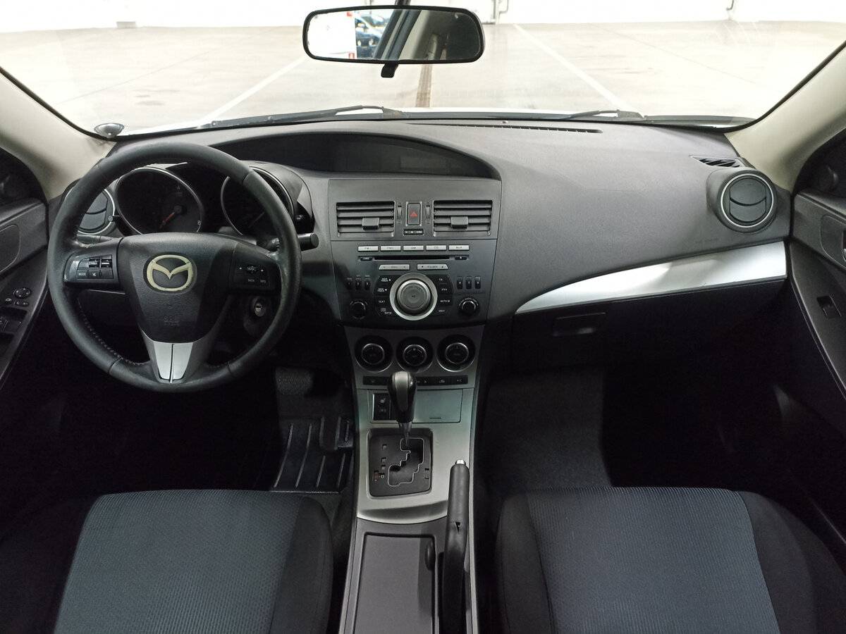 Купить Mazda 3 с пробегом. Фото: #13