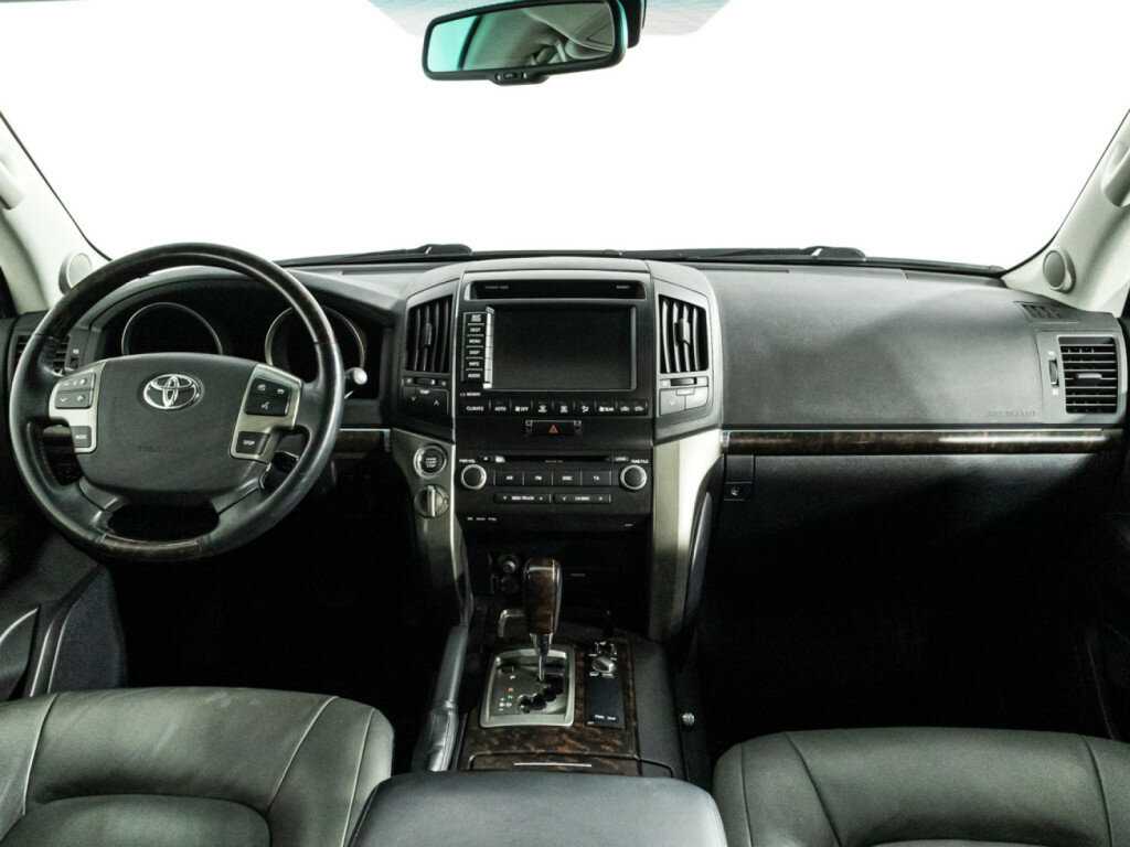 Купить Toyota Land Cruiser с пробегом. Фото: #10
