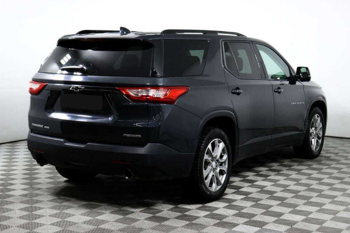 Купить Chevrolet Traverse с пробегом. Фото: #4