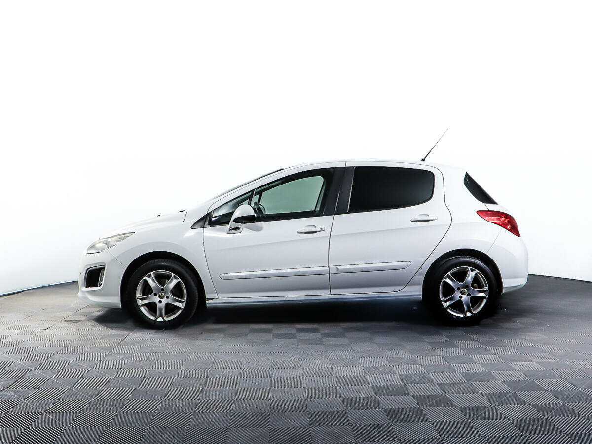Купить Peugeot 308 с пробегом. Фото: #7