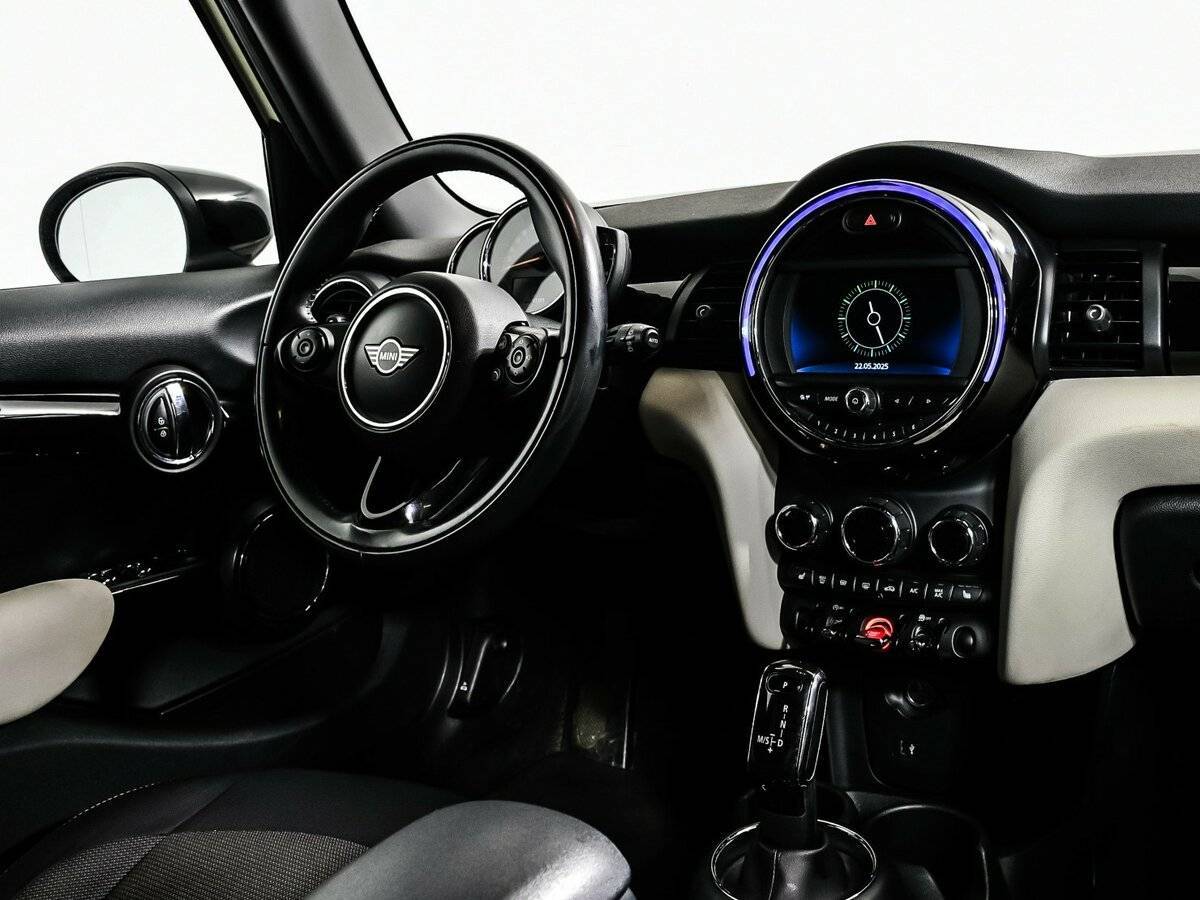 Купить Mini Hatch с пробегом. Фото: #8
