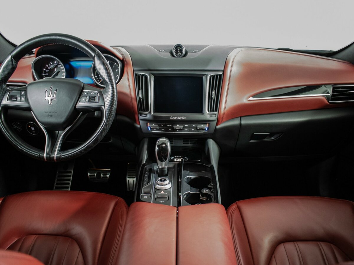Купить Maserati Levante с пробегом. Фото: #10