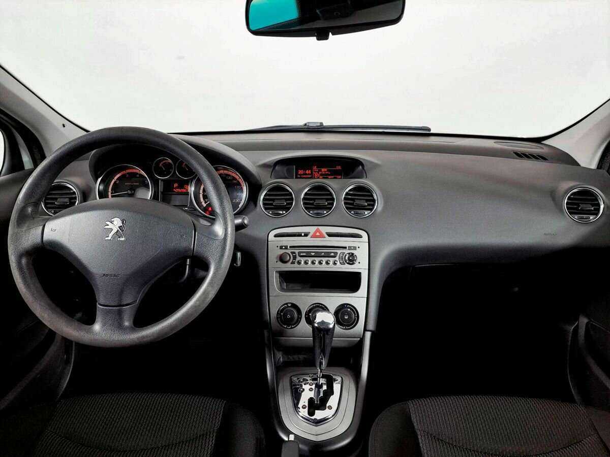 Купить Peugeot 408 с пробегом. Фото: #9