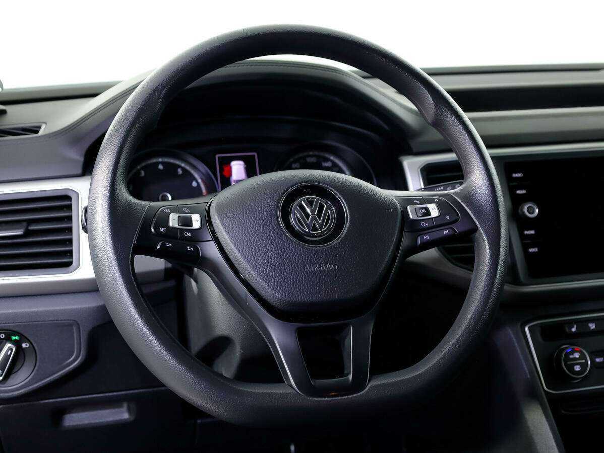 Купить Volkswagen Teramont с пробегом. Фото: #11