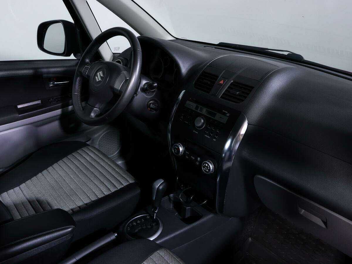 Купить Suzuki SX4 с пробегом. Фото: #6