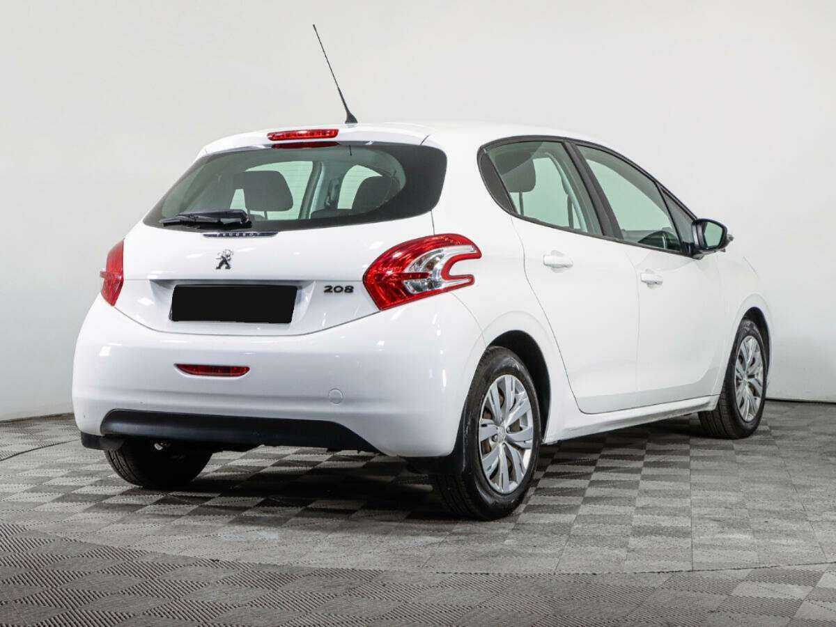 Купить Peugeot 208 с пробегом. Фото: #4