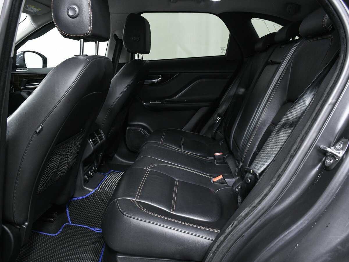 Купить Jaguar F-Pace с пробегом. Фото: #10
