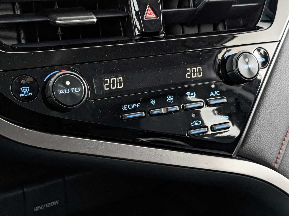 Купить Toyota Camry с пробегом. Фото: #23