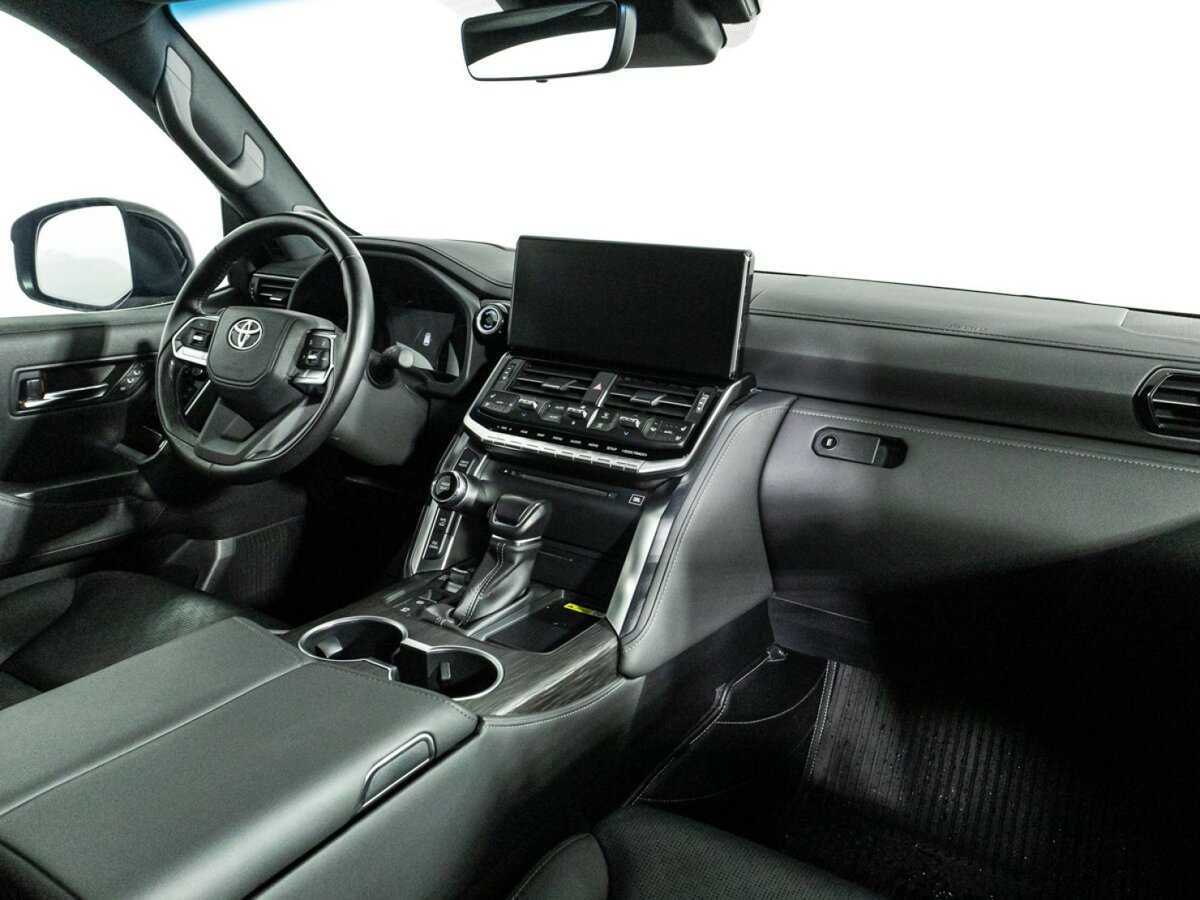 Купить Toyota Land Cruiser с пробегом. Фото: #8