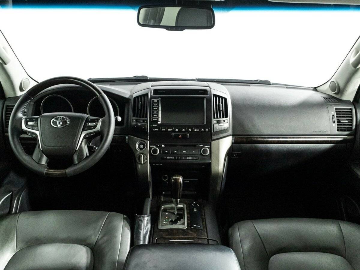 Купить Toyota Land Cruiser с пробегом. Фото: #12