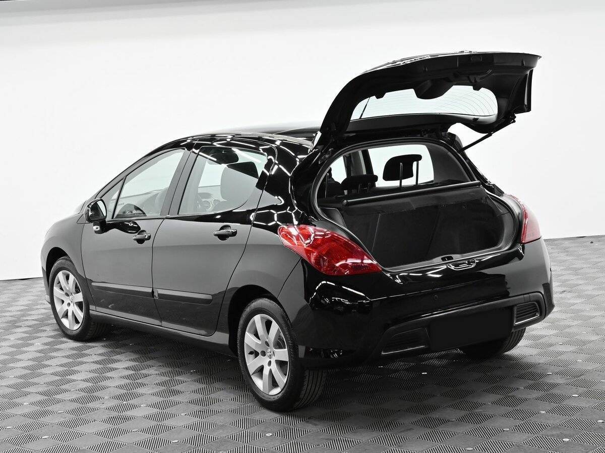 Купить Peugeot 308 с пробегом. Фото: #4