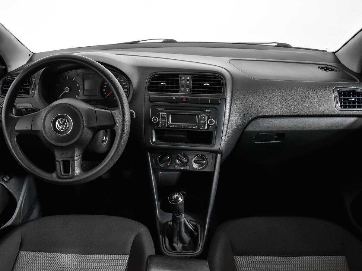 Купить Volkswagen Polo с пробегом. Фото: #11