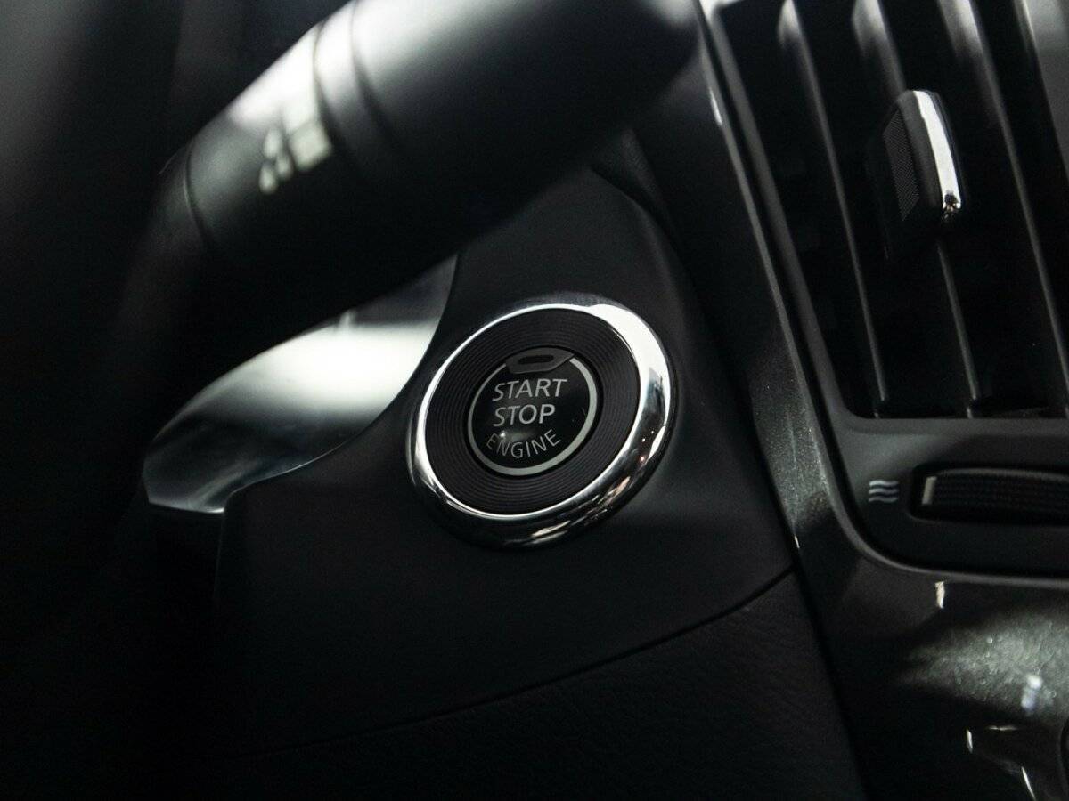 Купить Infiniti Q50 с пробегом. Фото: #18