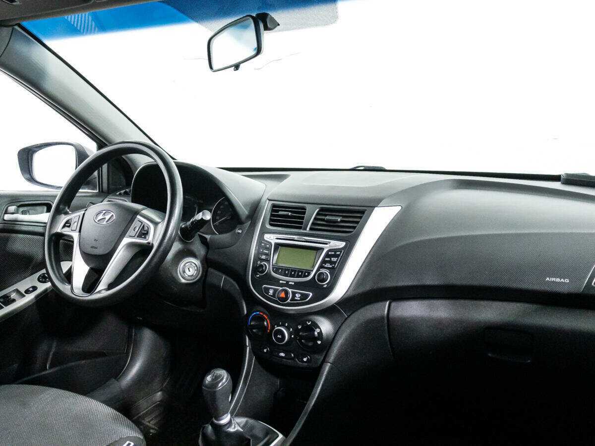 Купить Hyundai Solaris с пробегом. Фото: #8