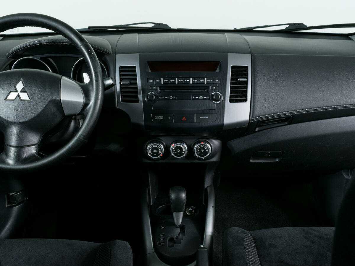 Купить Mitsubishi Outlander с пробегом. Фото: #5