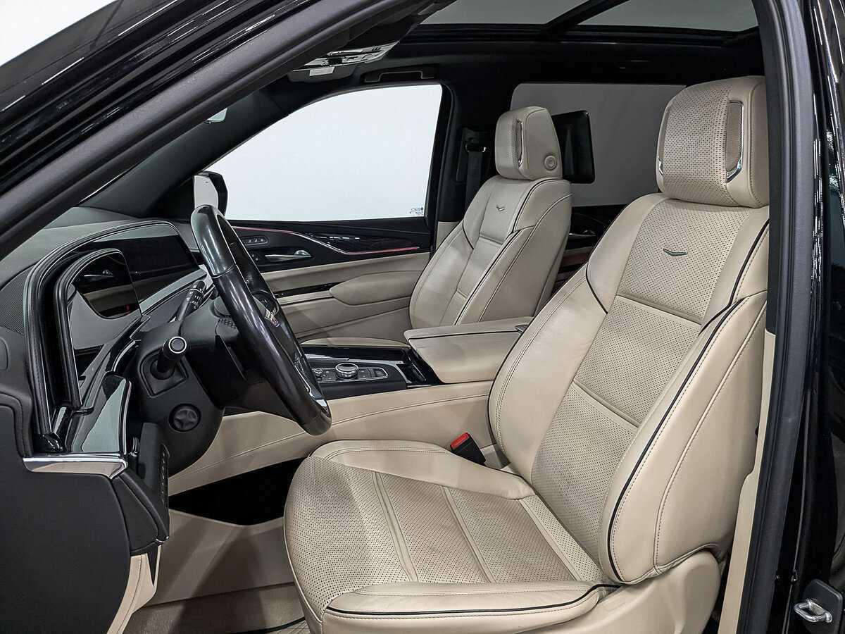Купить Cadillac Escalade с пробегом. Фото: #17