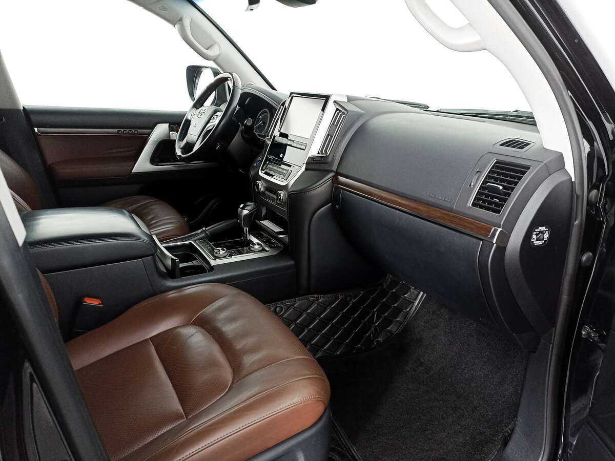 Купить Toyota Land Cruiser с пробегом. Фото: #8