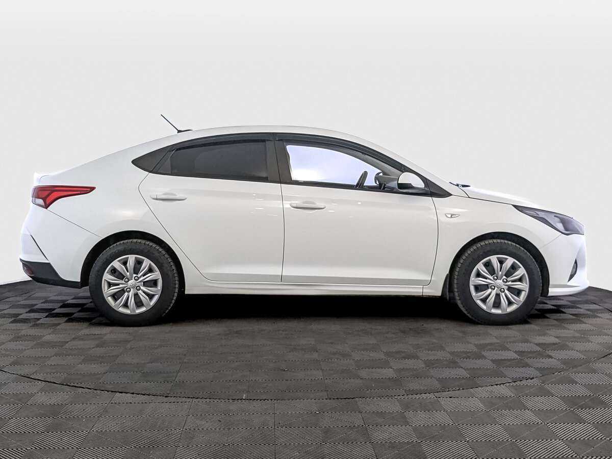 Купить Hyundai Solaris с пробегом. Фото: #3