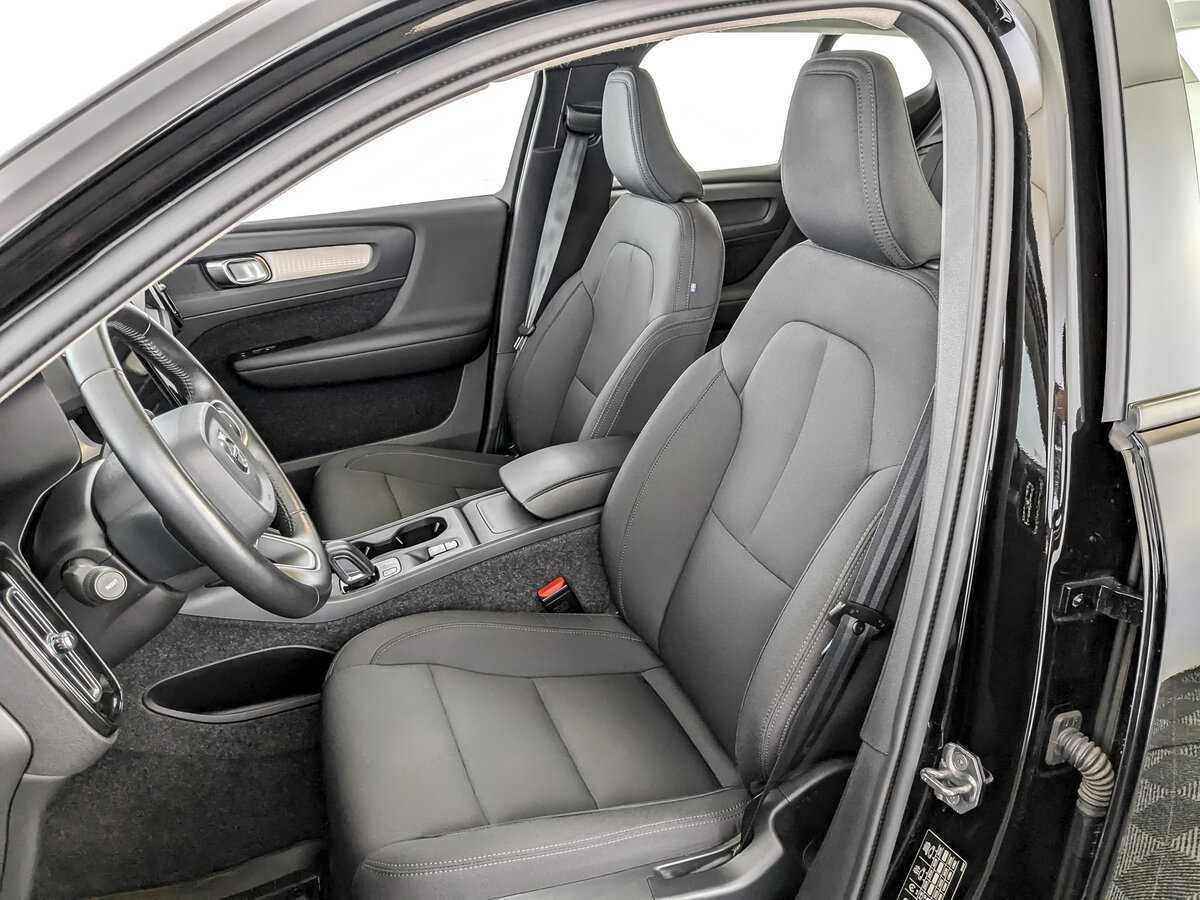 Купить Volvo XC40 с пробегом. Фото: #19