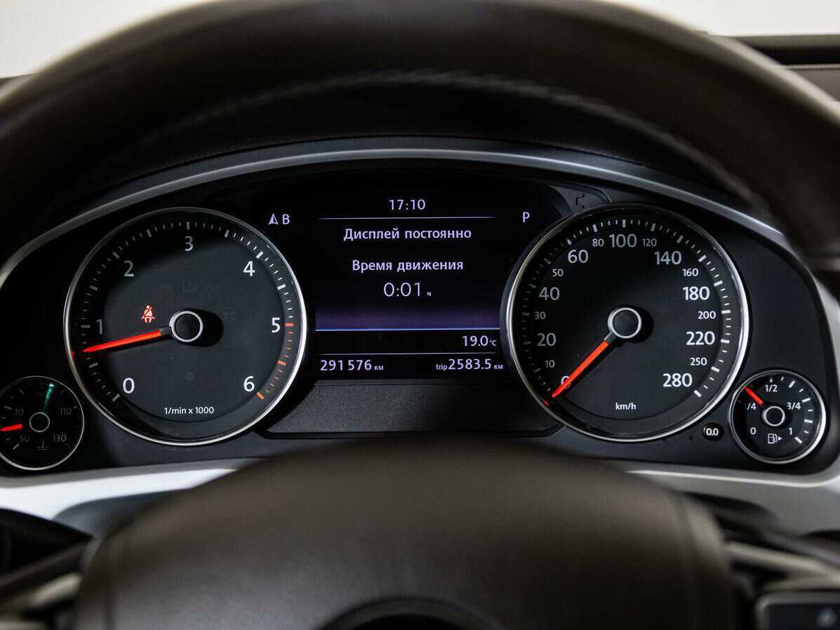 Купить Volkswagen Touareg с пробегом. Фото: #11
