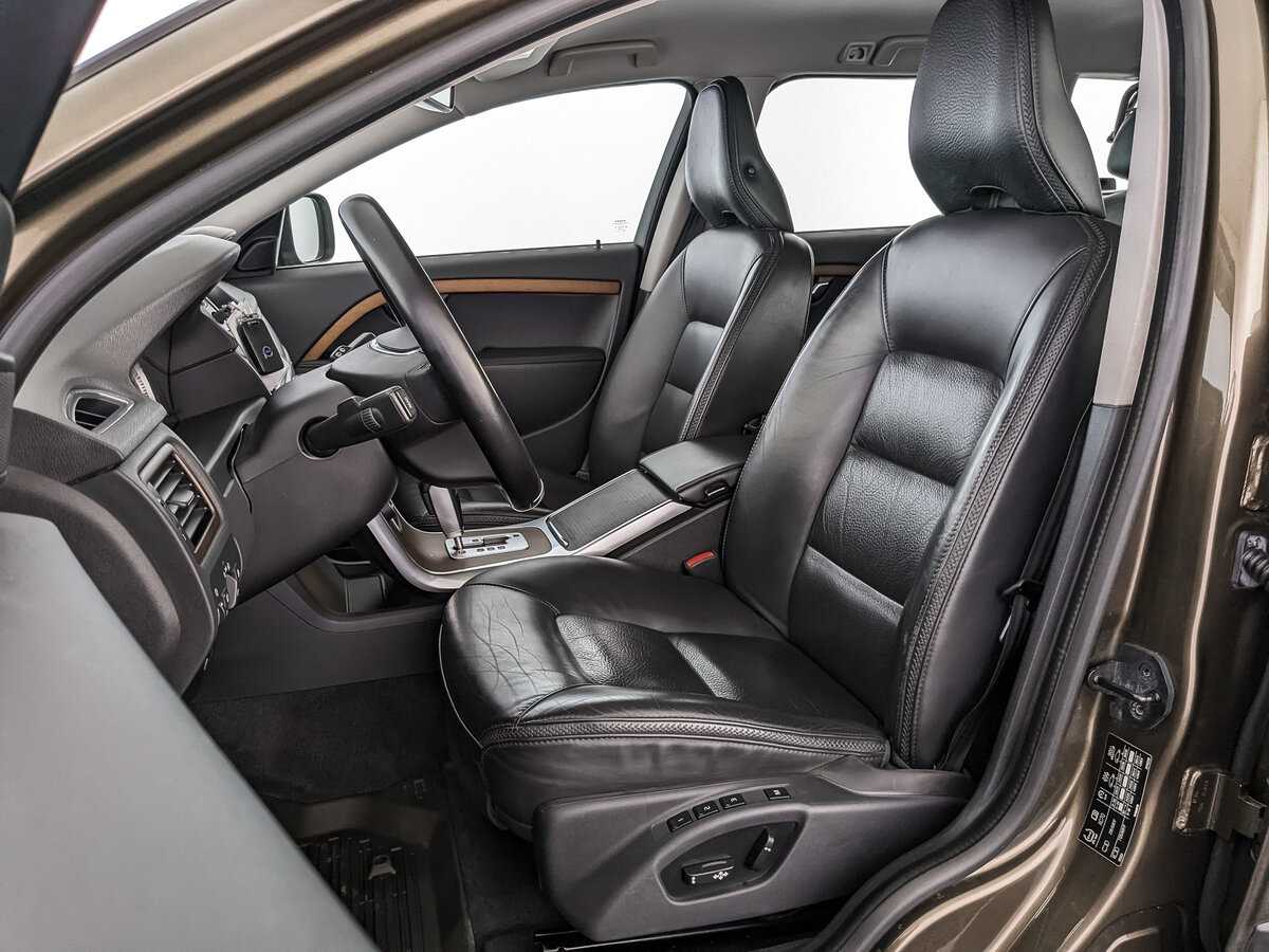 Купить Volvo XC70 с пробегом. Фото: #15