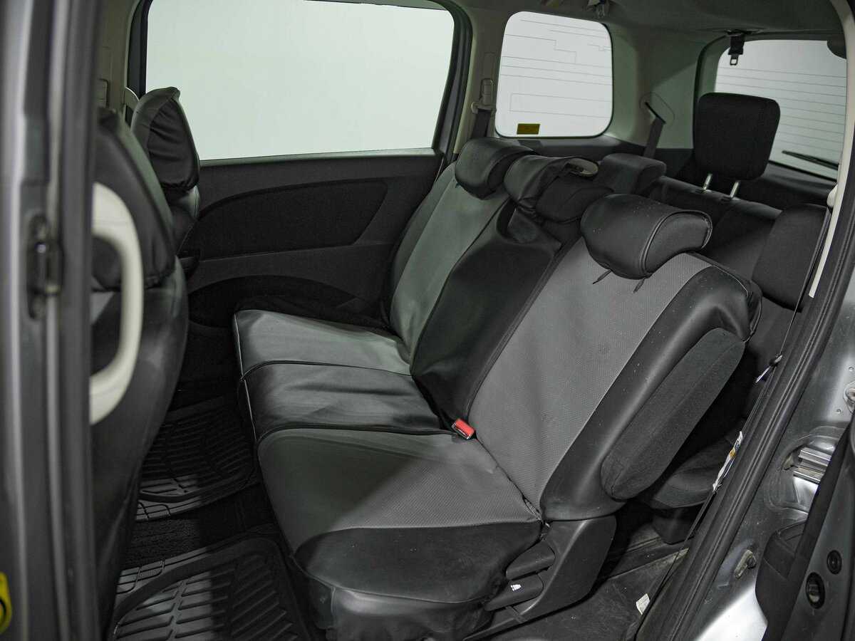 Купить Mazda Biante с пробегом. Фото: #12
