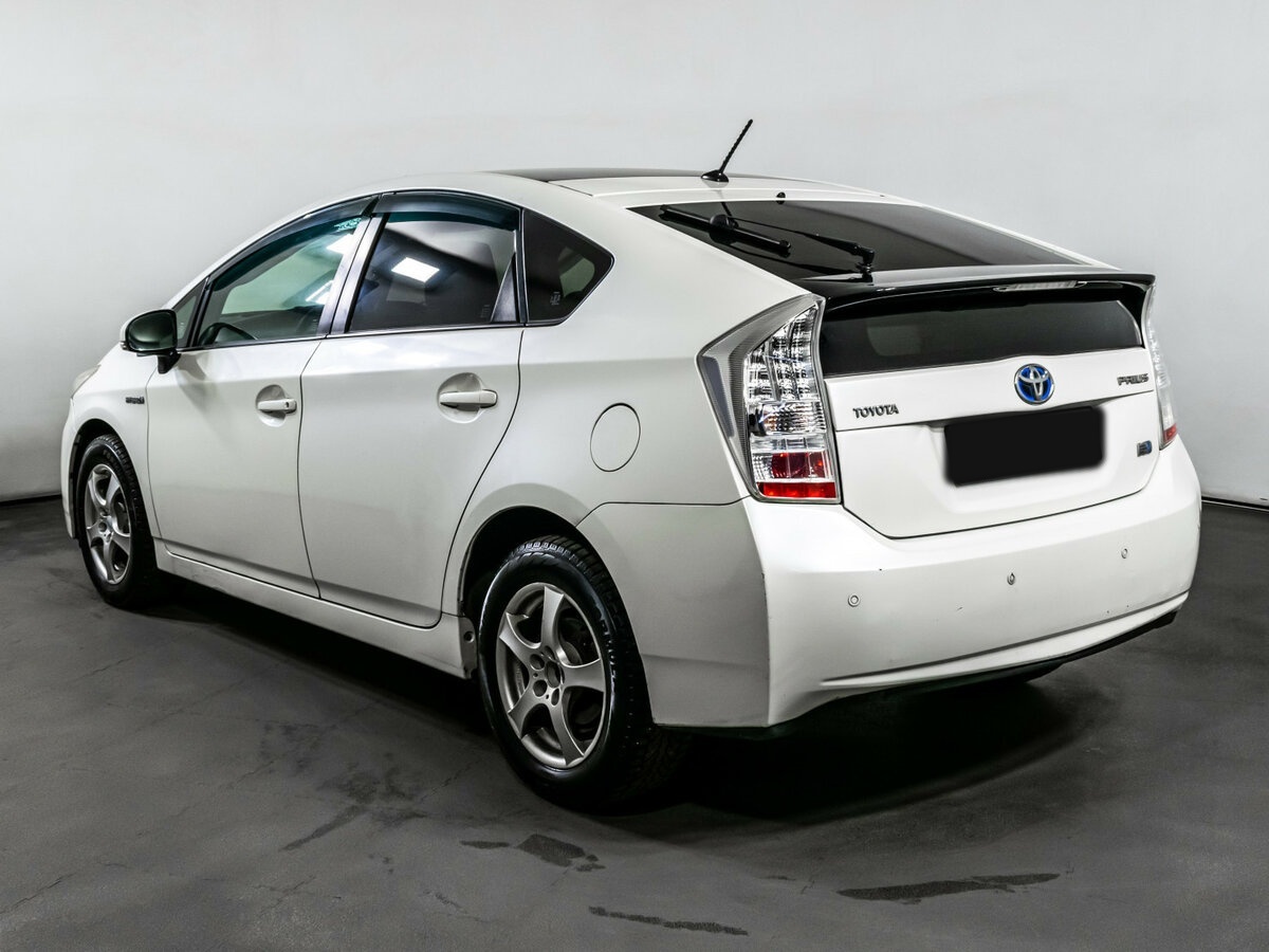 Купить Toyota Prius с пробегом. Фото: #6