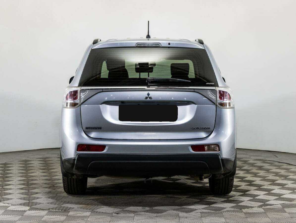 Купить Mitsubishi Outlander с пробегом. Фото: #4