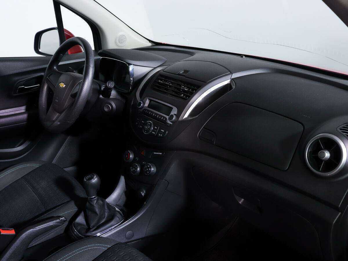 Купить Chevrolet Tracker с пробегом. Фото: #6
