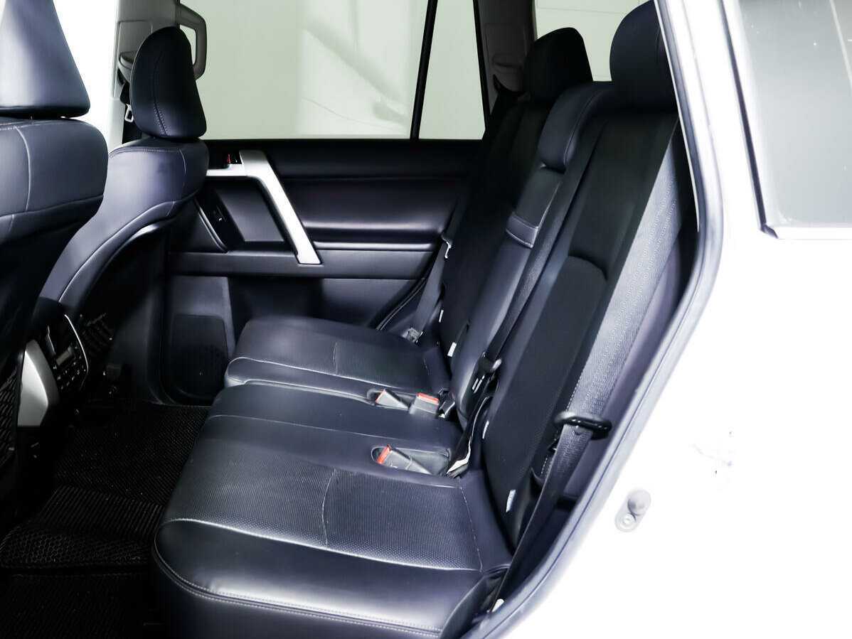 Купить Toyota Land Cruiser Prado с пробегом. Фото: #7