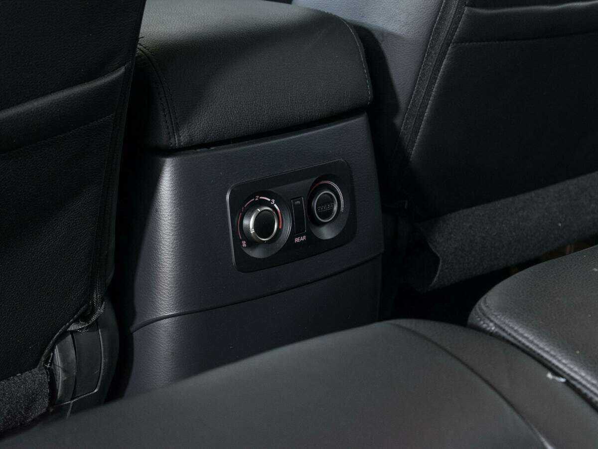 Купить Mitsubishi Pajero с пробегом. Фото: #15