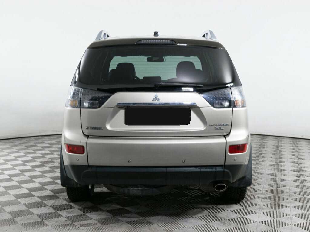 Купить Mitsubishi Outlander с пробегом. Фото: #4