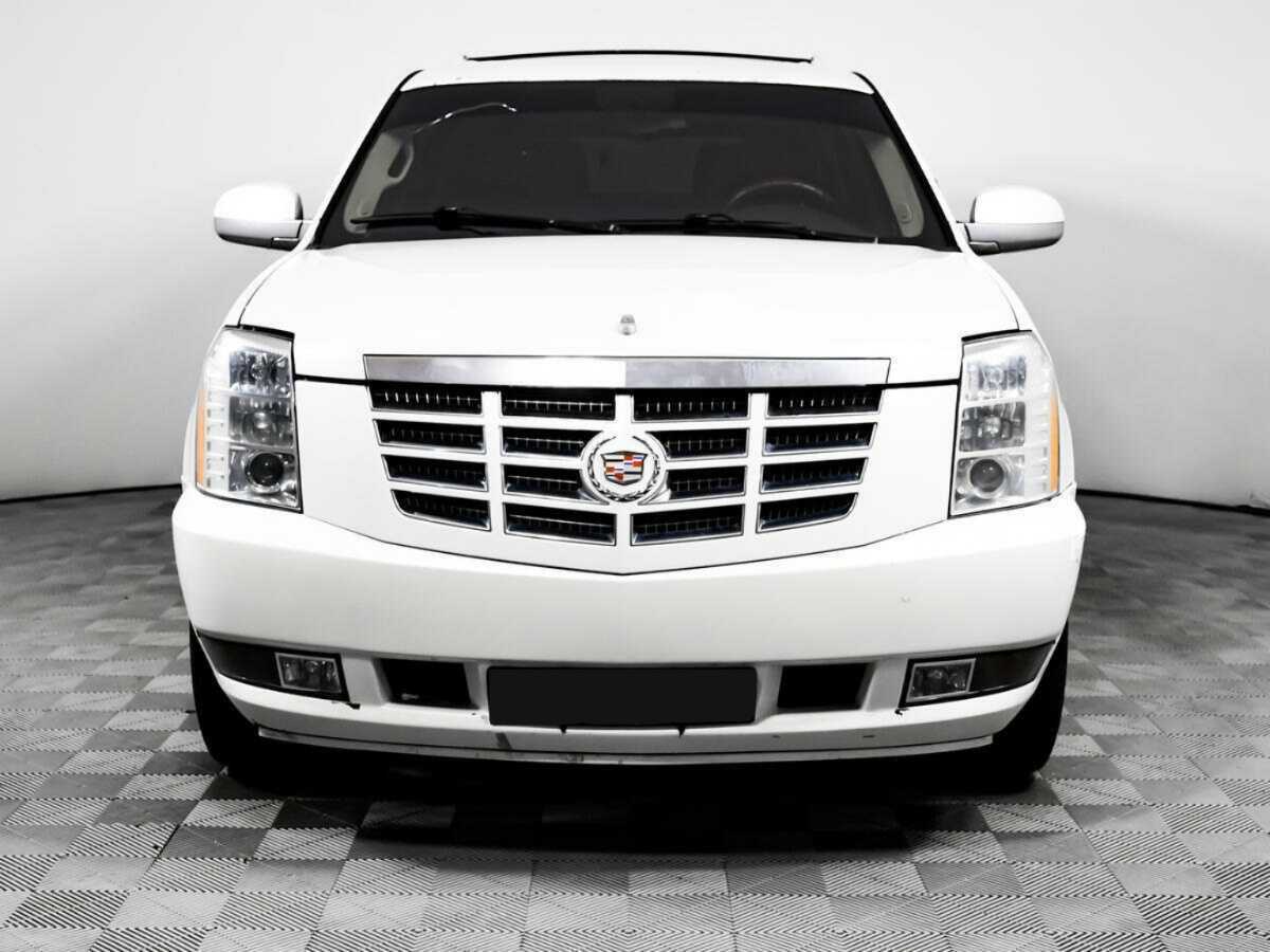 Купить Cadillac Escalade с пробегом. Фото: #1