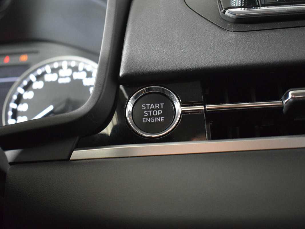 Купить Mitsubishi Outlander с пробегом. Фото: #21