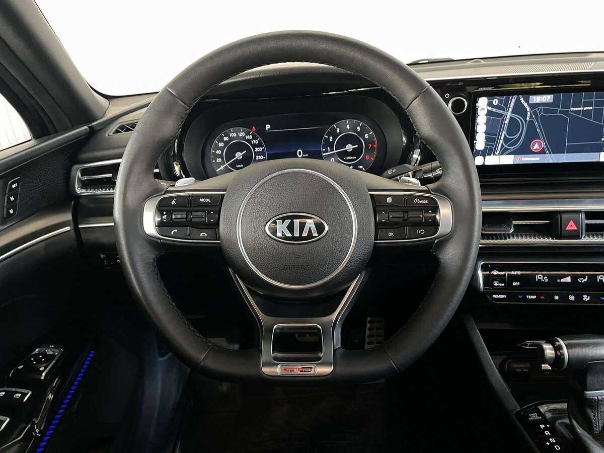 Купить Kia K5 с пробегом. Фото: #10